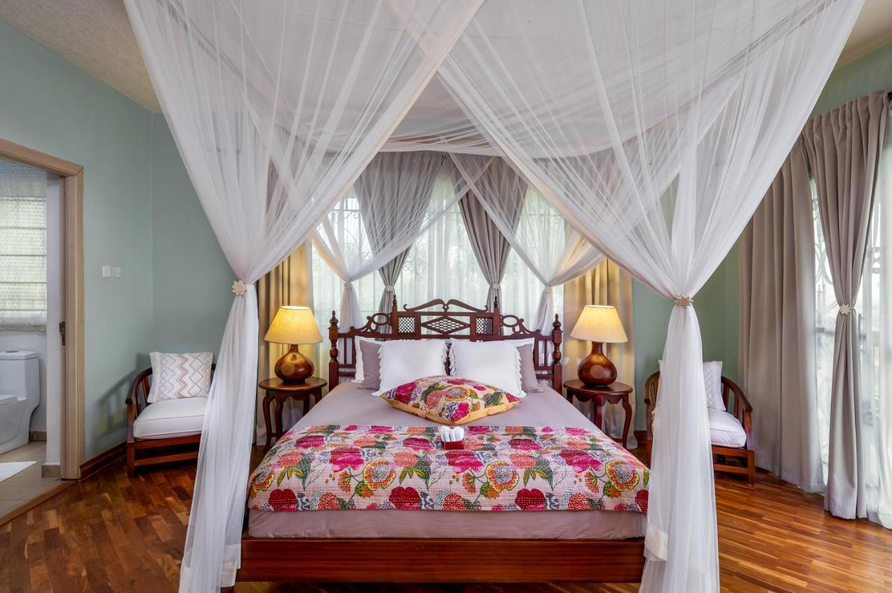 Bed and Breakfast Ewange - A Casa Mia Kampala Exterior foto